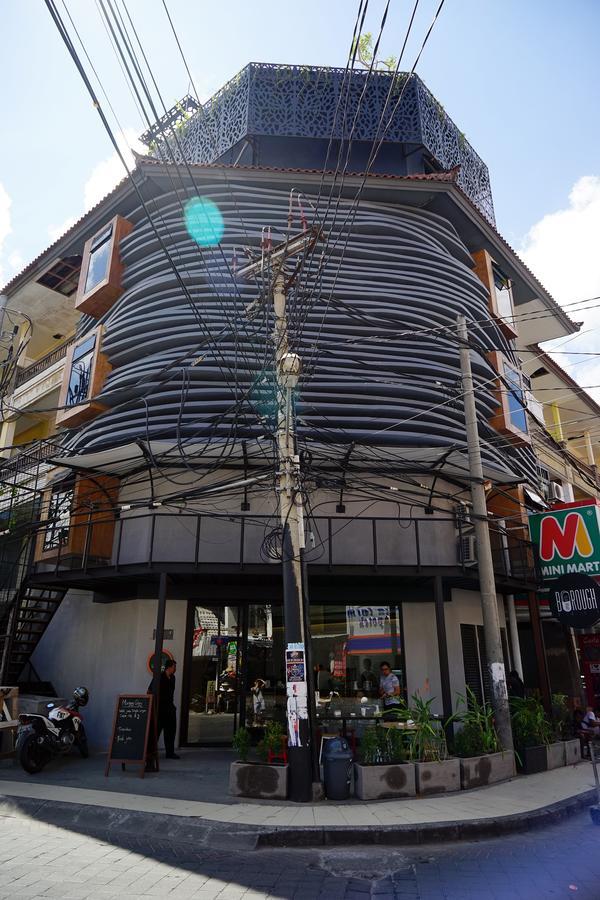 Borough Capsule Hostel Bali Legian Eksteriør billede
