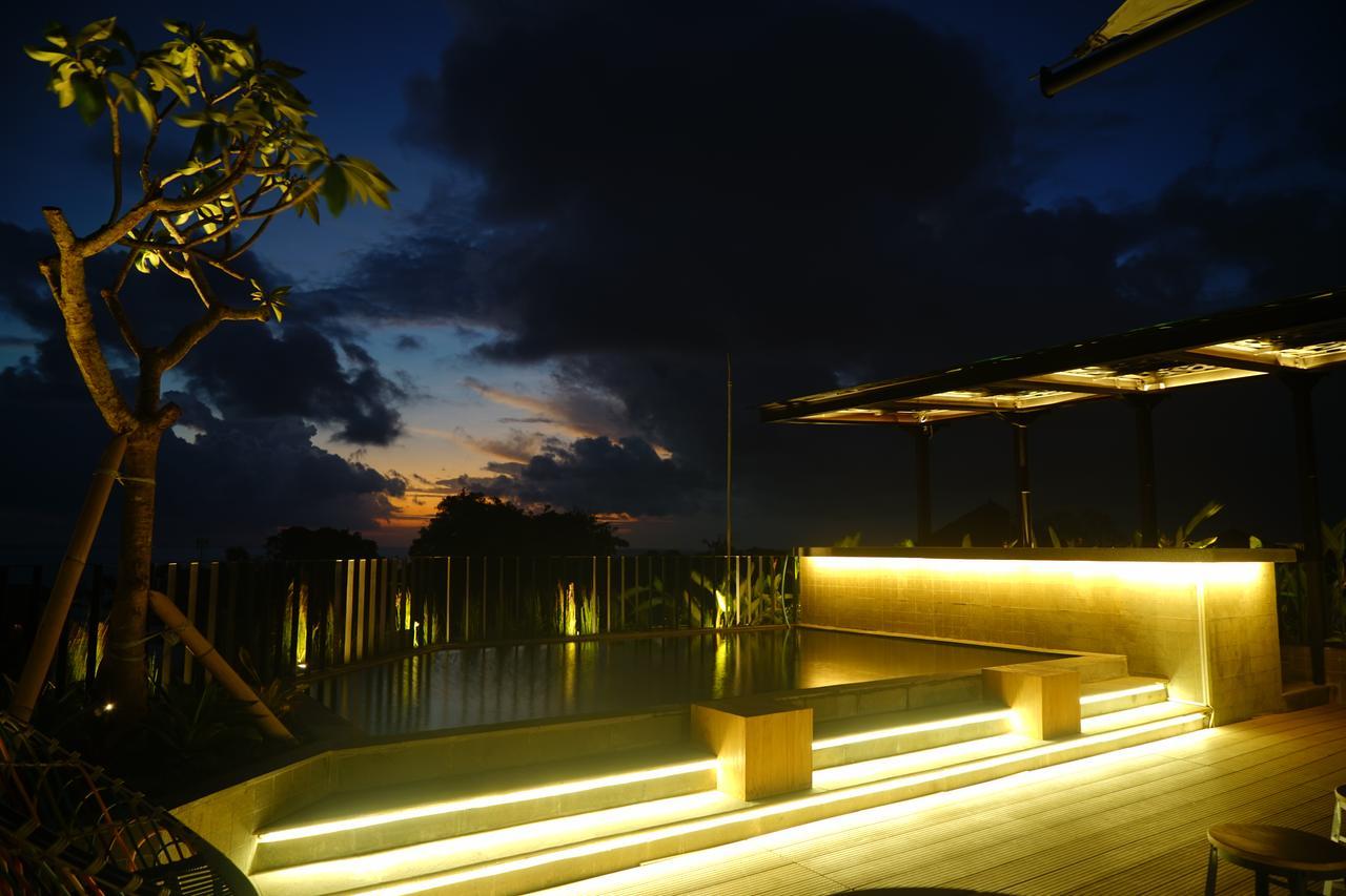 Borough Capsule Hostel Bali Legian Eksteriør billede