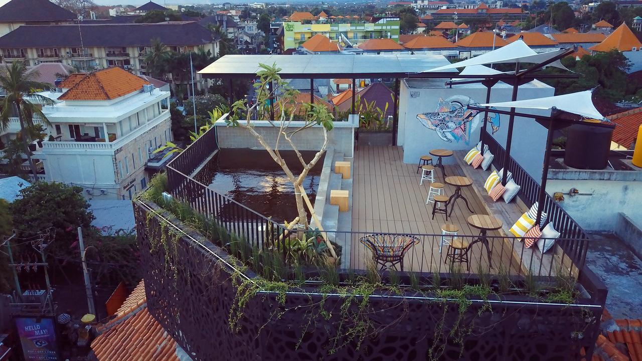 Borough Capsule Hostel Bali Legian Eksteriør billede